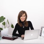 Bea Food Coach en su consultra de nutrición en Oviedo. Bea es nutricionista en Oviedo y online.